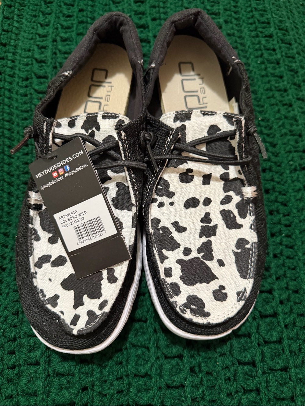 NWT WOMENS HEY DUDE SLIP ON SHOE
SIZE:10